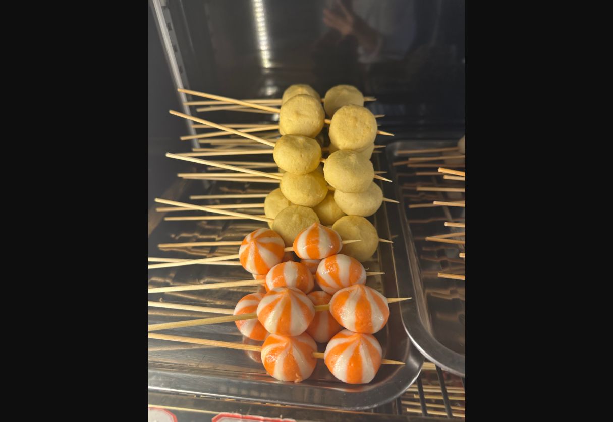 หม่าล่า71 · 마라71 마라꼬치와 맥주 — 재료와 맵기를 취향대로 고르고 부담 적게 나눠 먹기 좋은 구성.